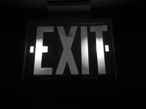 http://www.publicdomainpictures.net/view-image.php?image=21433&picture=bampw-sign-exit