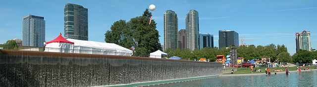 http://commons.wikimedia.org/wiki/File:Bellevue_Panorama.jpg