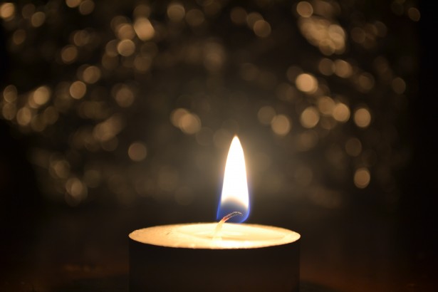 http://www.publicdomainpictures.net/view-image.php?image=44977&picture=candle-light