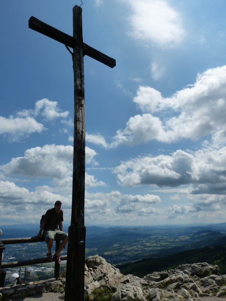 http://www.publicdomainpictures.net/view-image.php?image=53323&picture=wooden-cross