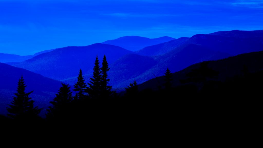 http://www.publicdomainpictures.net/view-image.php?image=197745&picture=blue-mountain-range